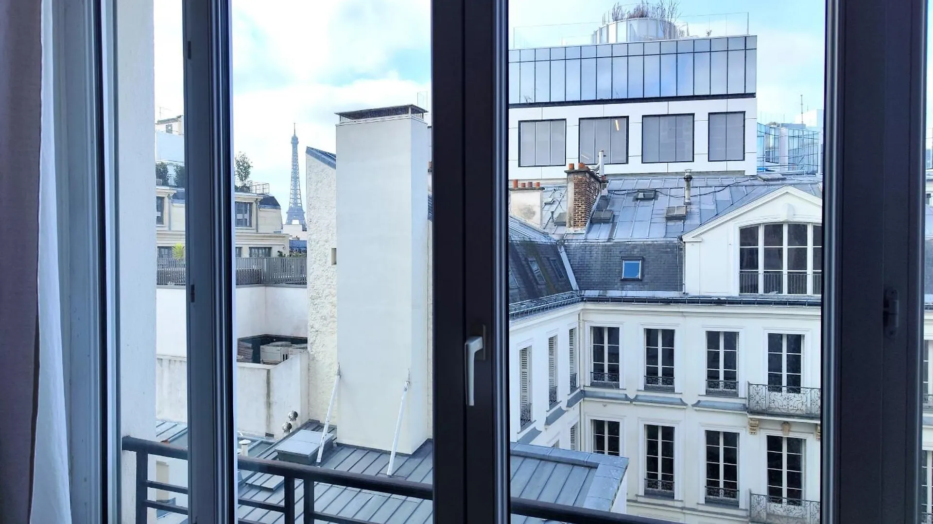 Avenue Franklin Roosevelt - 8 * Paris
