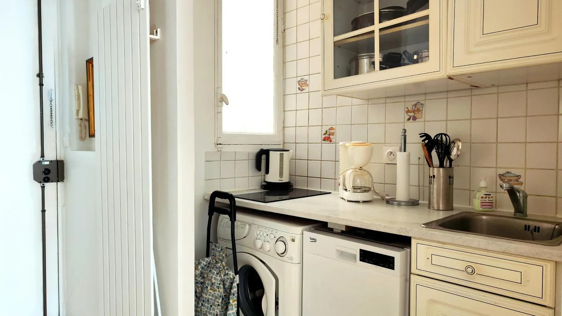 Διαμέρισμα Avenue Franklin Roosevelt - 8 *